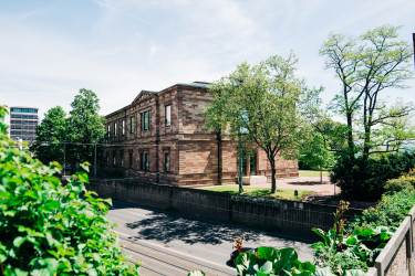 Blick auf die Neue Galerie in Kassel
