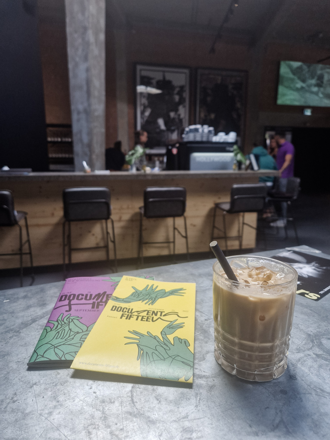 Pop Up Café satt und glücklich im UK14