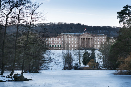 Schloss Wilhelmshöhe und Lac im Winter