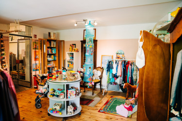 Secondhand Shopping in der Südstadt © Can Wagener