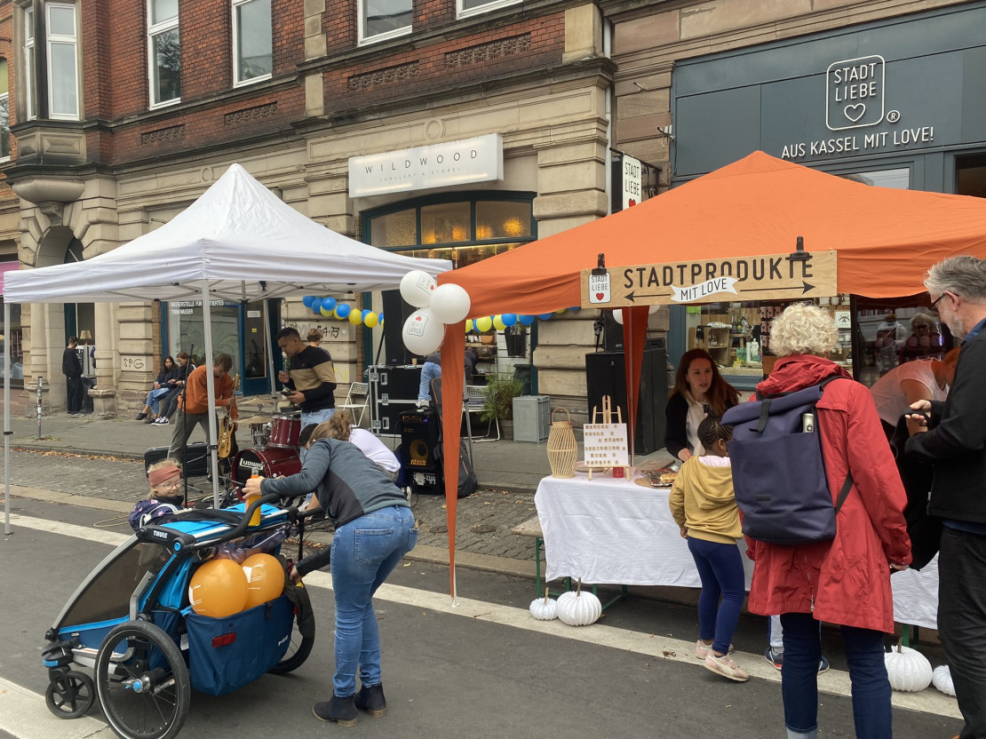 Stände auf dem Quartierfest in Kassel