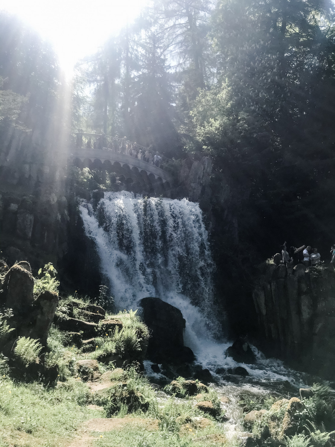 Teufelsbrücke im UNESCO-Welterbe Bergpark Wilhelmshöhe bei den Wasserspielen